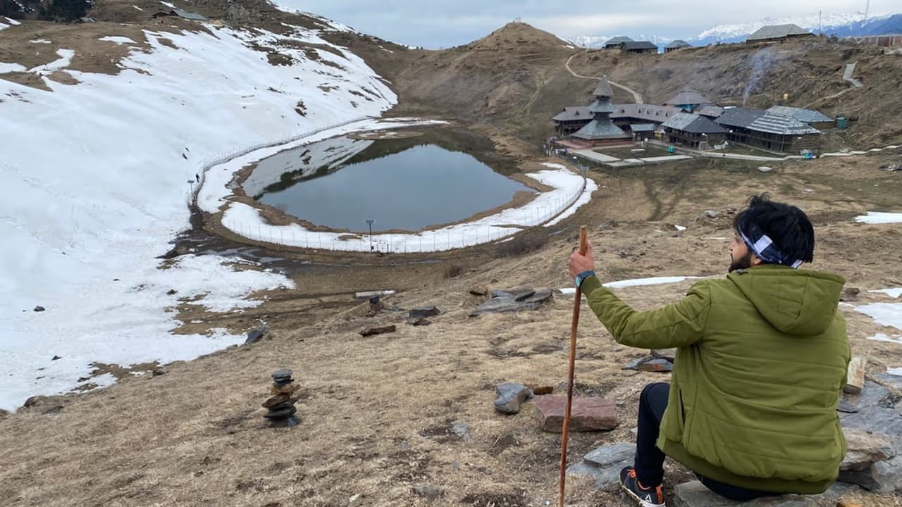Parashar Lake Trek